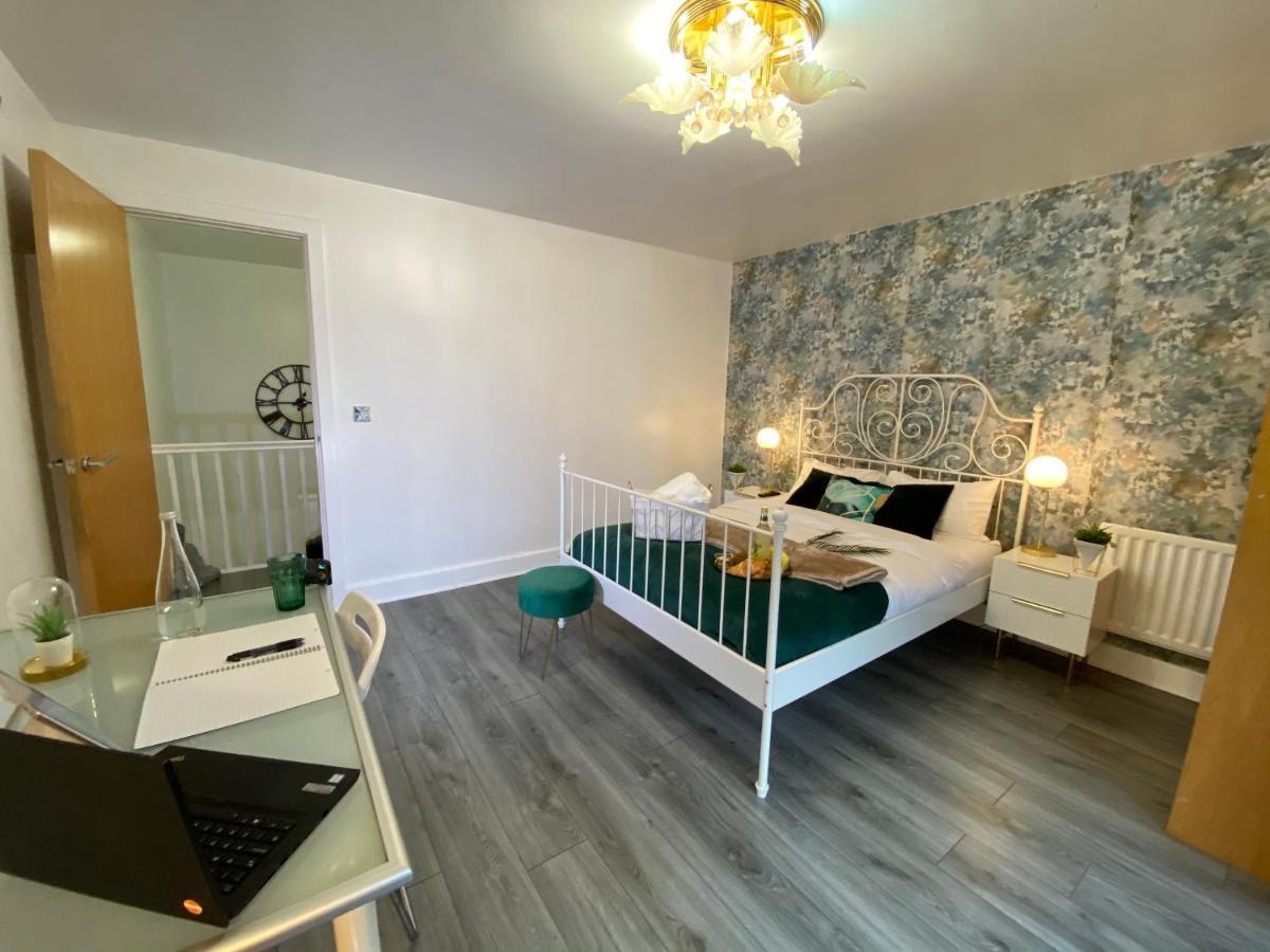 Luxe Place - Netflix & Workspace For 6 Birmingham Dış mekan fotoğraf