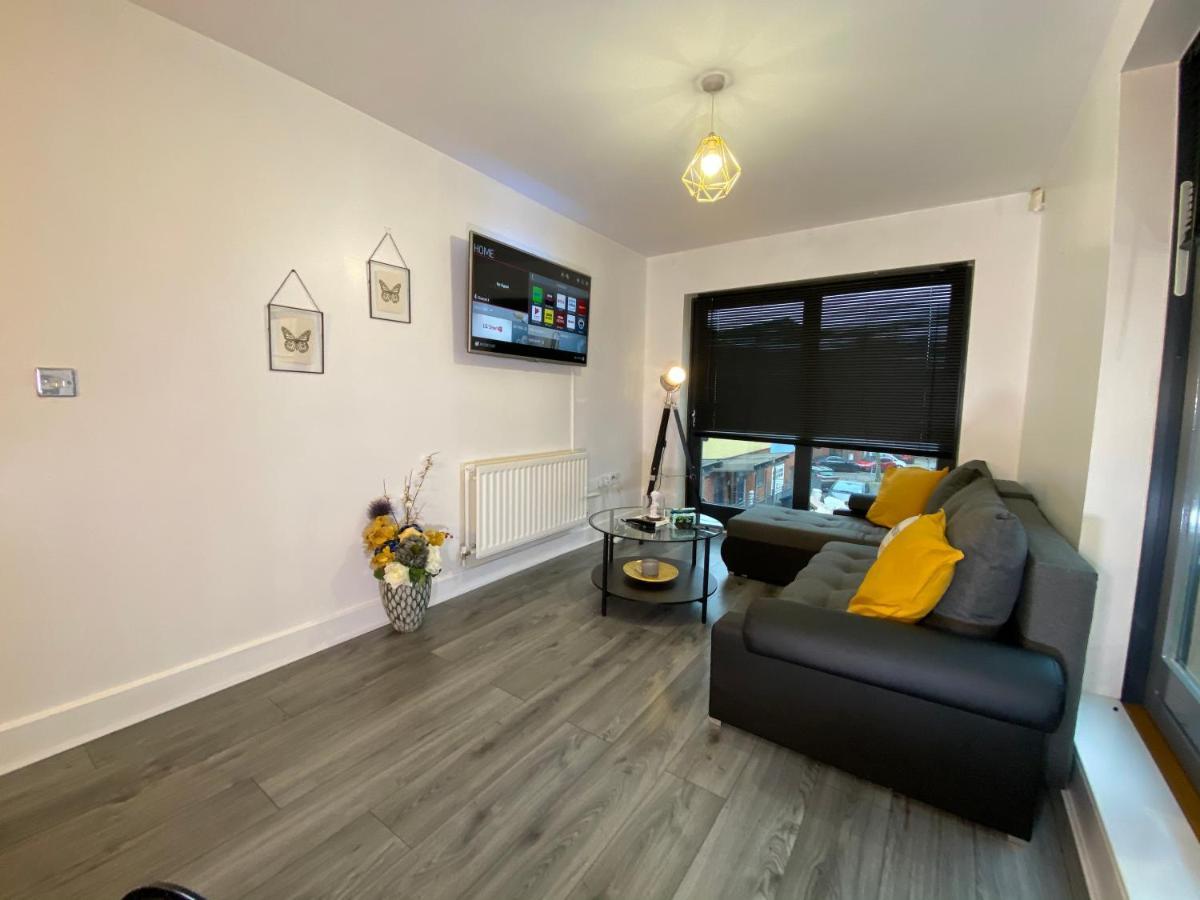 Luxe Place - Netflix & Workspace For 6 Birmingham Dış mekan fotoğraf